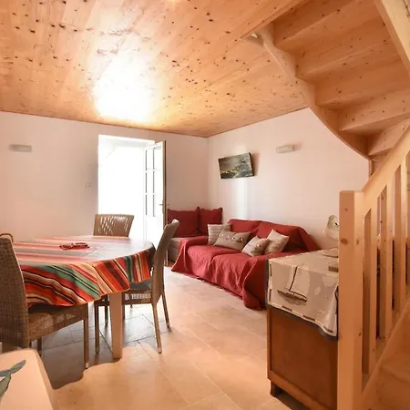 בית נופש 206 L'ecoliere Renovated House