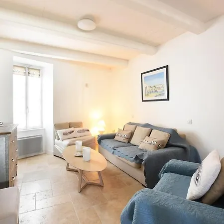 206 L'ecoliere Renovated House בית נופש *