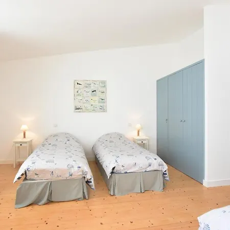 בית נופש 206 L'ecoliere Renovated House *