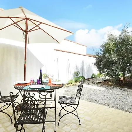 בית נופש 206 L'ecoliere Renovated House *