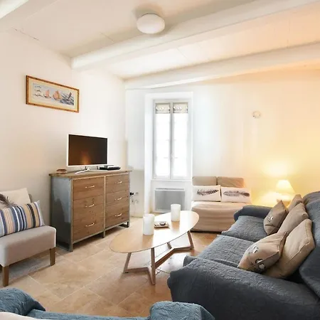 206 L'ecoliere Renovated House *