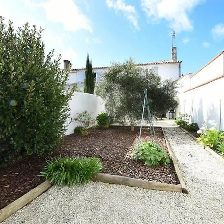 בית נופש 206 L'ecoliere Renovated House *