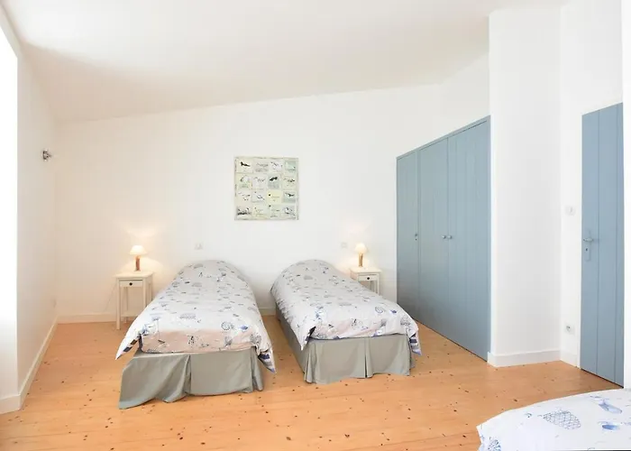 Feriehus 206 L'ecoliere Renovated House *