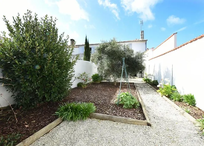 Feriehus 206 L'ecoliere Renovated House *